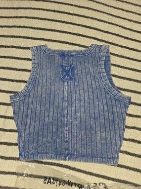 Zenana Outfitters Blue Striped Ribbed Crop Tank